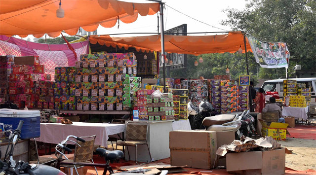 ਪਿੰਡ ਚੌਹਕਾ ਕਲਾਂ ਦੀ 8 ਏਕੜ ਜ਼ਮੀਨ ਪਟਾਕੇ ਬਾਜ਼ਾਰ ਲਈ ਹੋ ਸਕਦੀ ਹੈ ਨਵੀਂ ਜਗ੍ਹਾ