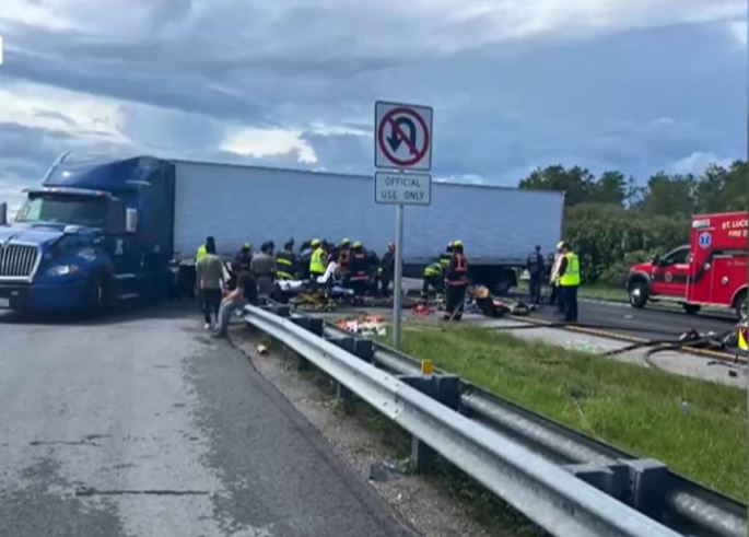 ਫਲੋਰੀਡਾ ਟਰੱਕ ਹਾਦਸਾ: ਅਮਰੀਕਾ ਵਿੱਚ ਇੱਕ ਪੰਜਾਬੀ ਡਰਾਈਵਰ ਦੀ ਲਾਪਰਵਾਹੀ ਕਾਰਨ ਇੱਕ ਔਰਤ ਸਮੇਤ 3 ਲੋਕਾਂ ਦੀ ਮੌਤ; ਗਲਤ ਯੂ-ਟਰਨ ਲੈਣ ਕਾਰਨ ਵਾਪਰਿਆ ਭਿਆਨਕ ਹਾਦਸਾ