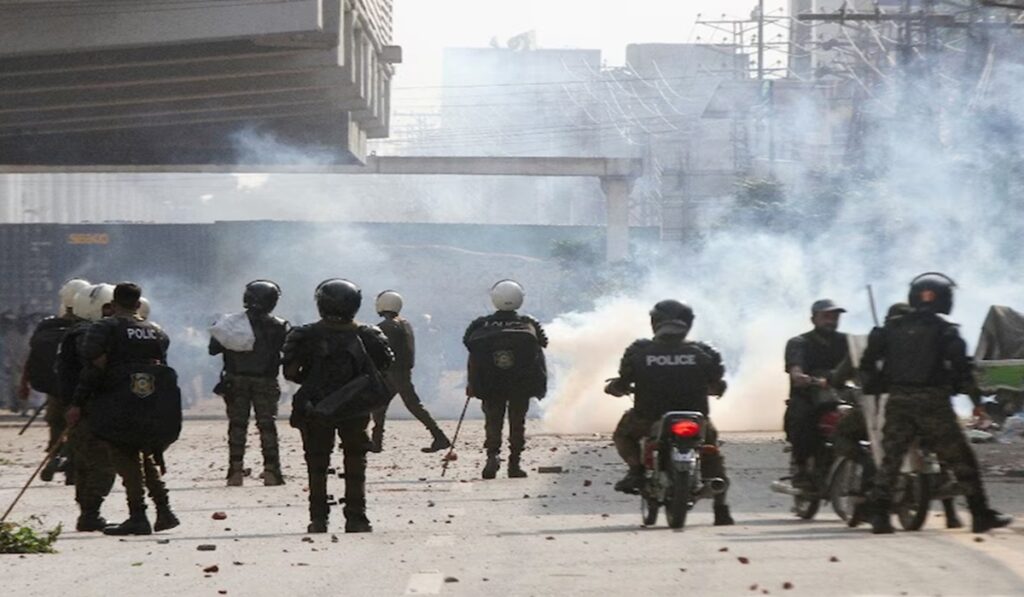 ਪਾਕਿਸਤਾਨ ਵਿੱਚ ਹਿੰਸਕ ਝੜਪਾਂ: ਟੀਐਲਪੀ ਪ੍ਰਦਰਸ਼ਨਕਾਰੀਆਂ ਅਤੇ ਪੁਲਿਸ ਵਿਚਕਾਰ ਝੜਪਾਂ ਵਿੱਚ 10 ਦੀ ਮੌਤ