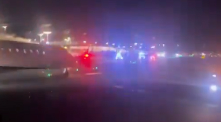 ਨਿਊਯਾਰਕ ਦੇ ਲਾਗਾਰਡੀਆ ਹਵਾਈ ਅੱਡੇ 'ਤੇ ਵੱਡਾ ਜਹਾਜ਼ ਹਾਦਸਾ, ਇੱਕ ਫਲਾਈਟ ਅਟੈਂਡੈਂਟ ਜ਼ਖਮੀ, ਦੇਖੋ ਵੀਡੀਓ