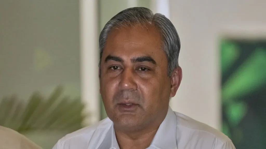 ਏਸ਼ੀਆ ਕੱਪ ਟਰਾਫੀ: ਮੋਹਸਿਨ ਨਕਵੀ ਨੇ ਏਸ਼ੀਆ ਕੱਪ ਟਰਾਫੀ ਦੇ ਨਾਲ ਕੀਤੀ ਬਦਤਮੀਜ਼ੀ ਦੀਆਂ ਸਾਰੀਆਂ ਹੱਦਾਂ ਪਾਰ