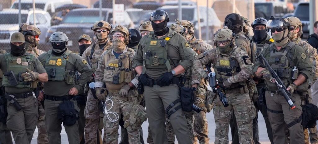 ਸ਼ਿਕਾਗੋ ਵਿੱਚ ਵਿਗੜਦੀ ਸਥਿਤੀ ਦੇ ਵਿਚਕਾਰ ਟਰੰਪ ਨੇ ਸ਼ਿਕਾਗੋ ਵਿੱਚ 300 ਗਾਰਡ ਕੀਤੇ ਤਾਇਨਾਤ 