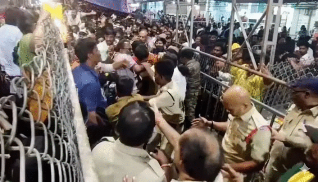 ਆਂਧਰਾ ਪ੍ਰਦੇਸ਼: ਵੈਂਕਟੇਸ਼ਵਰ ਮੰਦਰ ਵਿੱਚ ਭਗਦੜ ਵਿੱਚ 9 ਸ਼ਰਧਾਲੂਆਂ ਦੀ ਮੌਤ; ਮੁੱਖ ਮੰਤਰੀ ਨੇ ਘਟਨਾ 'ਤੇ ਦੁੱਖ ਪ੍ਰਗਟ ਕੀਤਾ