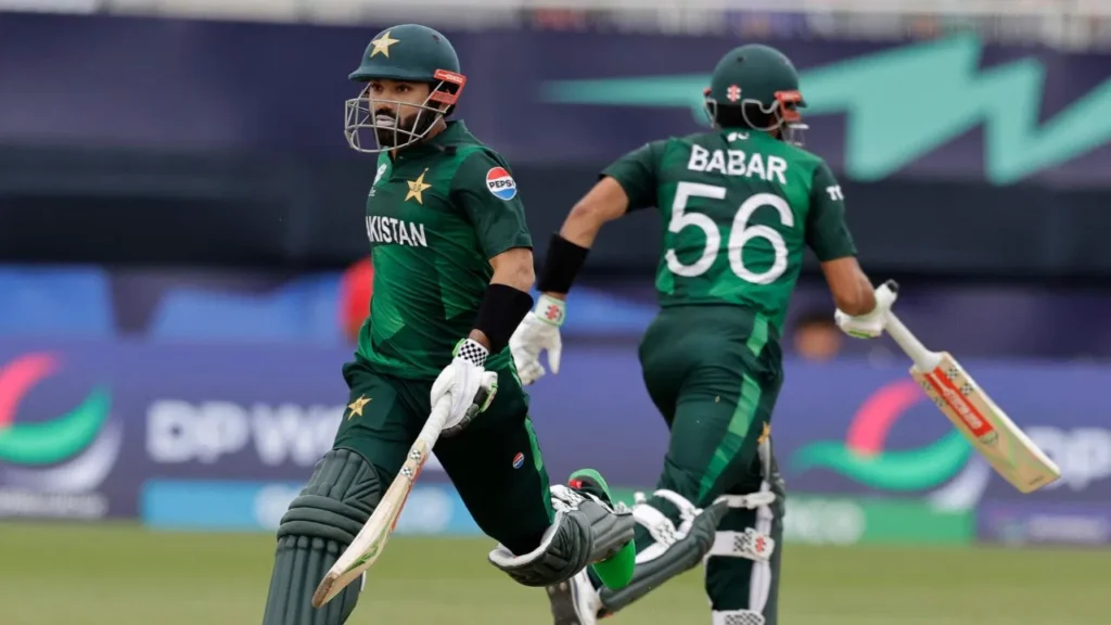 ਮੁਹੰਮਦ ਰਿਜ਼ਵਾਨ ਨੇ ਸ਼ਾਨਦਾਰ ਪਾਰੀ ਖੇਡੀ, ਬਾਬਰ ਫਿਰ ਅਸਫਲ ਰਿਹਾ, ਪਾਕਿਸਤਾਨ ਕਿਸੇ ਤਰ੍ਹਾਂ ਜਿੱਤਣ ਵਿੱਚ ਕਾਮਯਾਬ ਰਿਹਾ।