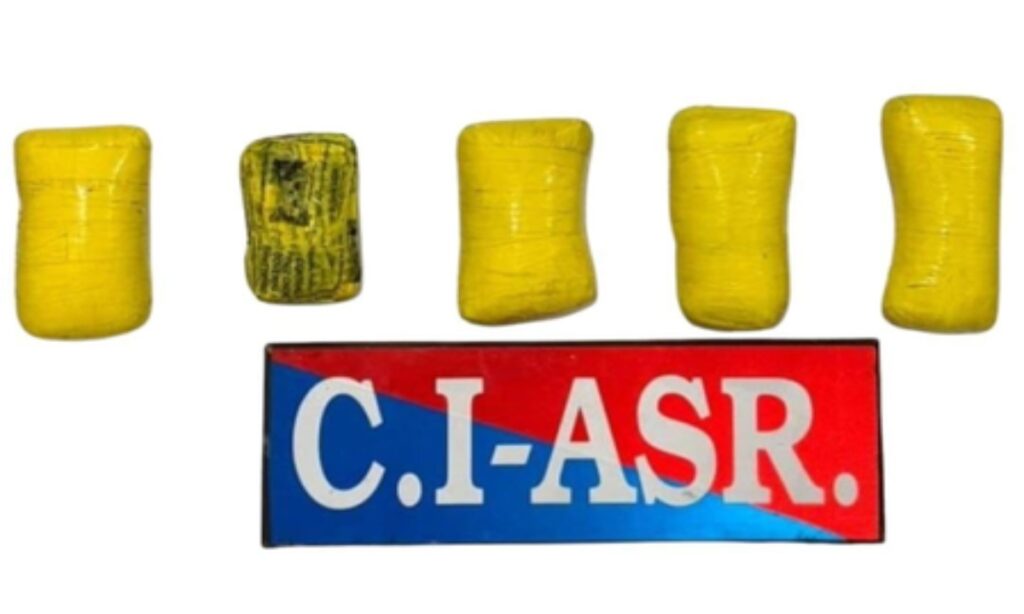 ਪੰਜਾਬ ਨਿਊਜ਼: ਪਾਕਿਸਤਾਨ ਨਾਲ ਜੁੜੇ ਡਰੱਗ ਤਸਕਰੀ ਰੈਕੇਟ ਦਾ ਪਰਦਾਫਾਸ਼, ਅੰਮ੍ਰਿਤਸਰ ਵਿੱਚ 5 ਕਿਲੋ ਹੈਰੋਇਨ ਸਮੇਤ ਇੱਕ ਦੋਸ਼ੀ ਗ੍ਰਿਫ਼ਤਾਰ