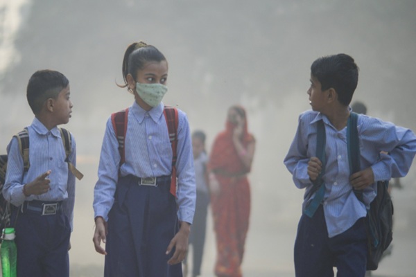 ਪੰਜਵੀਂ ਜਮਾਤ ਆਫ਼ਲਾਈਨ ਕਲਾਸਾਂ ਬੰਦ, ਪੜ੍ਹਾਈ ਆਨਲਾਈਨ ਹੋਵੇਗੀ… ਵਧਦੇ ਪ੍ਰਦੂਸ਼ਣ ਵਿਚਕਾਰ ਦਿੱਲੀ ਸਰਕਾਰ ਦਾ ਫੈਸਲਾ