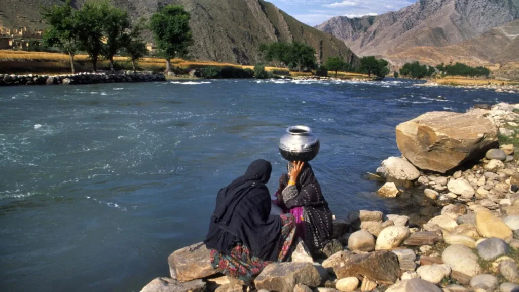 ਇਸਲਾਮਾਬਾਦ-ਕਾਬੁਲ ਤਣਾਅ ਸਿਖਰ 'ਤੇ ਹੈ, ਪਾਕਿਸਤਾਨ ਪਾਣੀ ਅਤੇ ਸੁਰੱਖਿਆ ਦੋਵਾਂ ਮੋਰਚਿਆਂ 'ਤੇ ਦਬਾਅ ਹੇਠ