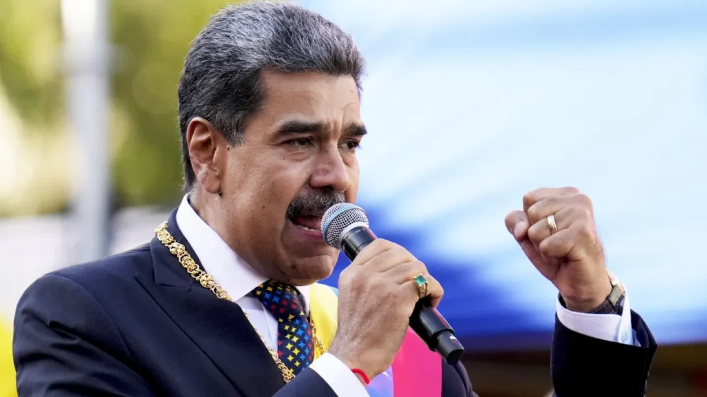 ਬਿਨਾਂ ਇਲੈਕਟ੍ਰਾਨਿਕ ਯੰਤਰਾਂ ਦੇ ਰਹਿੰਦਾ ਹੈ ਮਾਦੁਰੋ, 24 ਘੰਟੇ ਸੁਰੱਖਿਆ ਲਈ ਤਾਇਨਾਤ ਹਨ ਕਿਊਬਾ ਦੇ ਏਜੰਟ