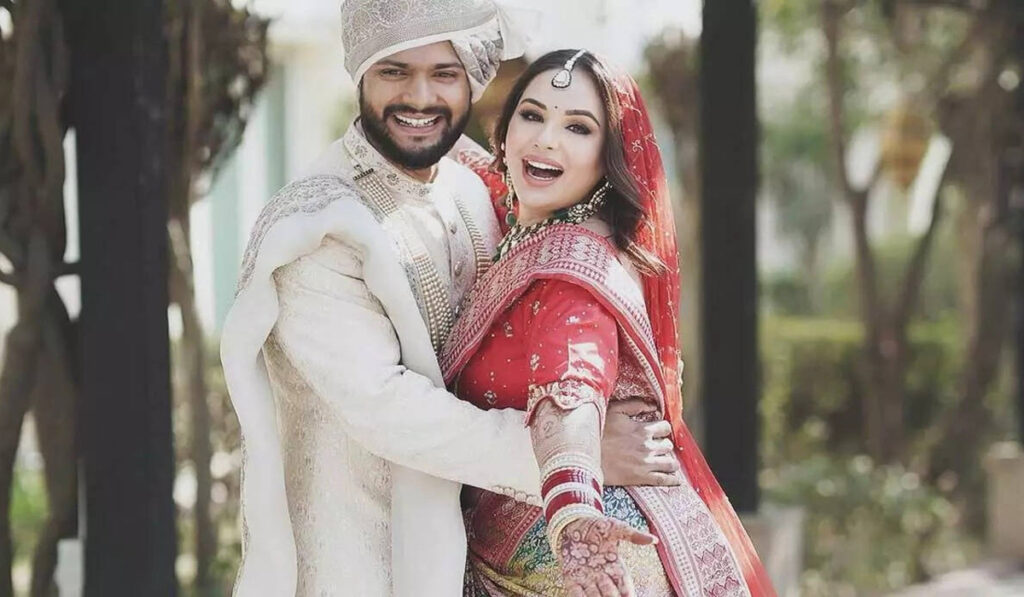 ਪੰਜਾਬੀ ਅਦਾਕਾਰਾ ਮੈਂਡੀ ਤੱਖਰ ਨੇ ਆਪਣੇ ਪਤੀ ਸ਼ੇਖਰ ਕੌਸ਼ਾ ਤੋਂ ਲਿਆ ਤਲਾਕ, 2024 ਵਿੱਚ ਹੋਇਆ ਸੀ ਵਿਆਹ