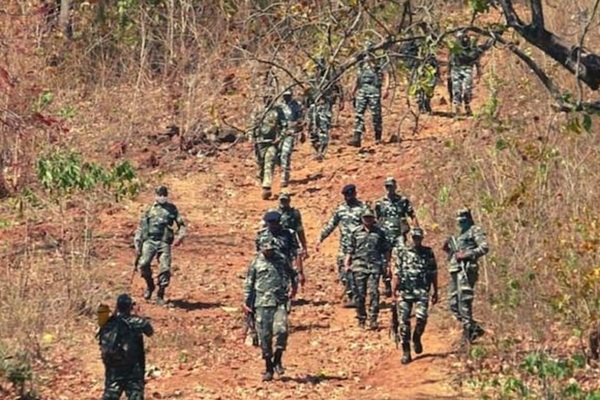 ਝਾਰਖੰਡ ਦੇ ਸਾਰੰਡਾ ਜੰਗਲ ਵਿੱਚ ਮੁਕਾਬਲਾ; ਅਨਲ ਸਮੇਤ ਮਾਰੇ ਗਏ 16 ਹੋਰ ਨਕਸਲੀ, ਜਿਸ 'ਤੇ 1 ਕਰੋੜ ਰੁਪਏ ਦਾ ਇਨਾਮ ਸੀ।