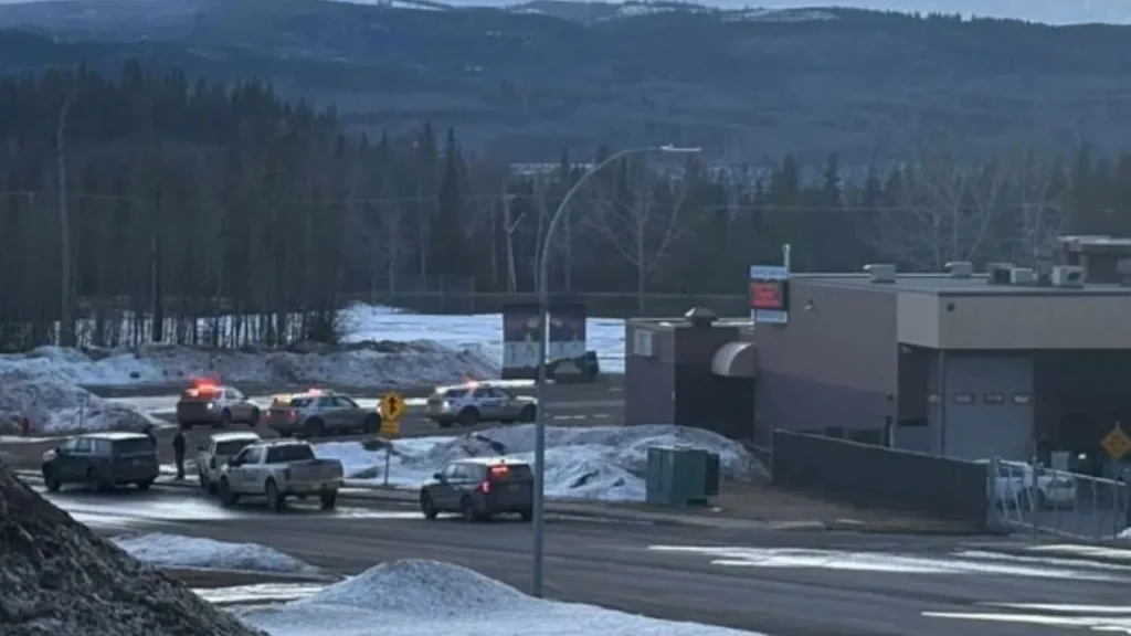 ਕੈਨੇਡਾ: ਸੈਕੰਡਰੀ ਸਕੂਲ ਵਿੱਚ ਅੰਨ੍ਹੇਵਾਹ ਗੋਲੀਬਾਰੀ, ਹਮਲਾਵਰ ਸਮੇਤ 10 ਲੋਕਾਂ ਦੀ ਮੌਤ, 25 ਲੋਕ ਜ਼ਖਮੀ