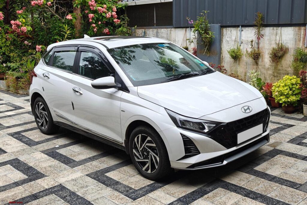 ਹੁਣ ਤੁਸੀਂ ਸਿਰਫ਼ ₹6.99 ਲੱਖ ਵਿੱਚ ਪ੍ਰਾਪਤ ਕਰ ਸਕਦੇ ਹੋ ਸਨਰੂਫ ਵਾਲੀ ਪ੍ਰੀਮੀਅਮ ਕਾਰ, ਕੰਪਨੀ ਨੇ ਘਟਾਈ ਕੀਮਤ।