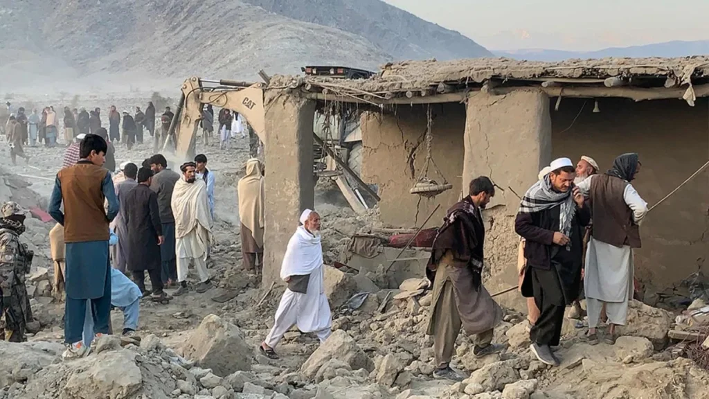 ਡੂਰੰਡ ਲਾਈਨ ਦੇ ਪਾਰ ਟ੍ਰਿਗਰ… ਪਾਕਿਸਤਾਨੀ ਏਅਰਸਟ੍ਰਾਈਕ ਕਾਰਨ ਪਖਤੂਨ ਇਲਾਕਿਆਂ ਵਿੱਚ ਭੜਕੀ ਹਿੰਸਾ ਦੀ ਚਿੰਗਾਰੀ।