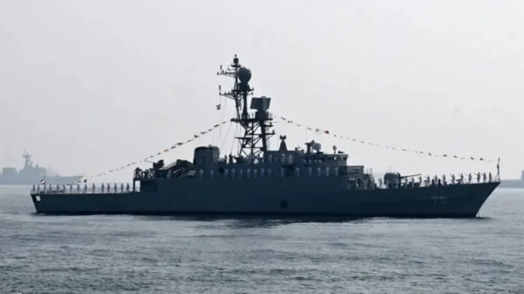 ਅਮਰੀਕਾ ਨੇ ਇਰਾਨੀ ਜੰਗੀ ਜਹਾਜ਼ ਨੂੰ ਸਮੁੰਦਰ ਵਿੱਚ ਡੁਬੋਇਆ, 87 ਨੌਸੈਨਿਕਾਂ ਦੀ ਮੌਤ, ਭਾਰਤ ਤੋਂ ਪਰਤ ਰਿਹਾ ਸੀ ਜਹਾਜ਼